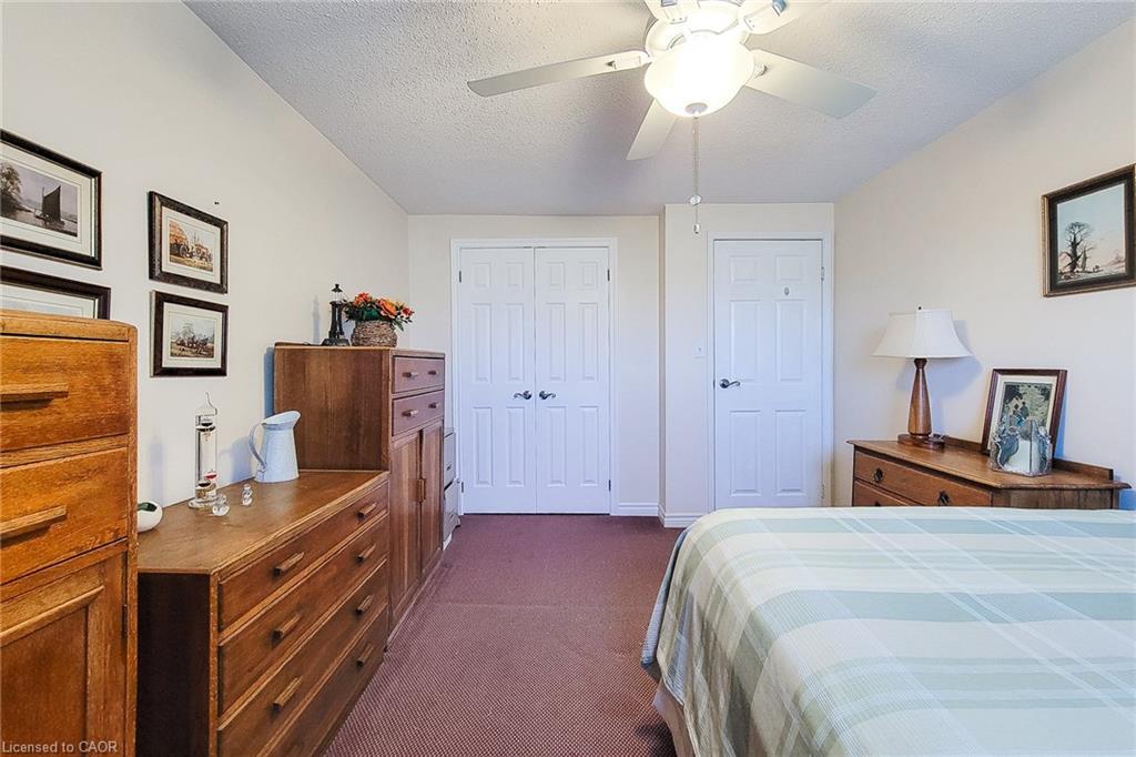 88-1115 Paramount Drive, Stoney Creek, ON - Indoor Photo Showing Bedroom
