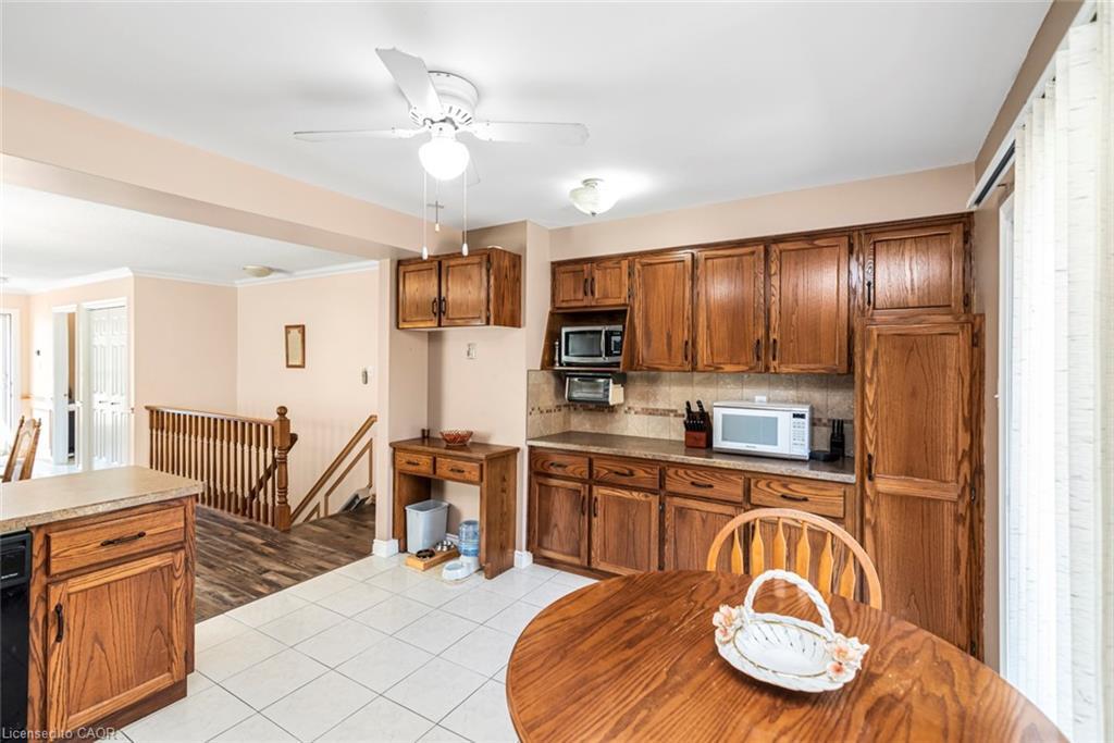 36-10 Wentworth Drive, Grimsby, ON - Indoor Photo Showing Kitchen