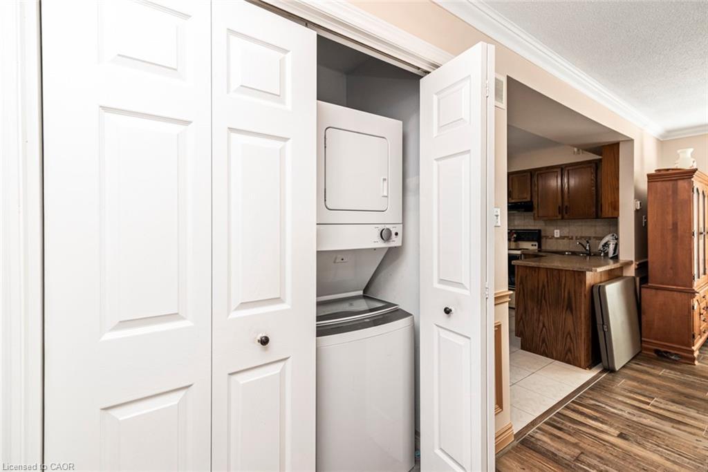 36-10 Wentworth Drive, Grimsby, ON - Indoor Photo Showing Laundry Room