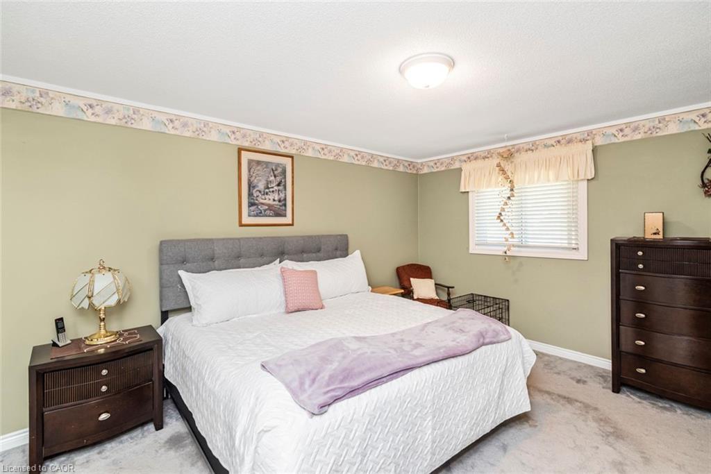 36-10 Wentworth Drive, Grimsby, ON - Indoor Photo Showing Bedroom