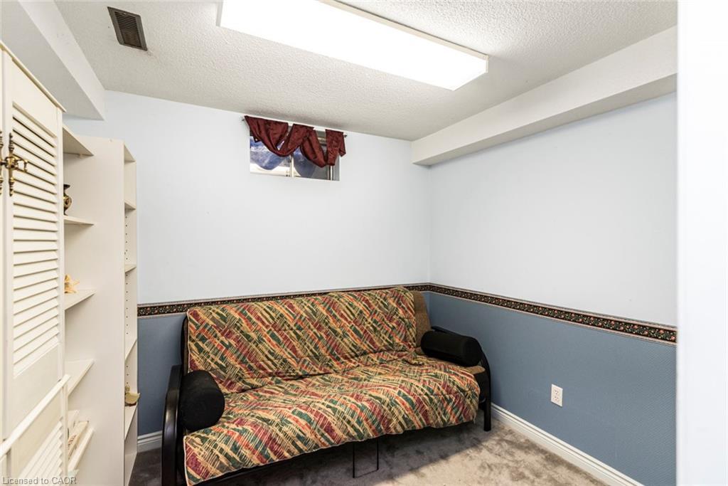 36-10 Wentworth Drive, Grimsby, ON - Indoor Photo Showing Other Room