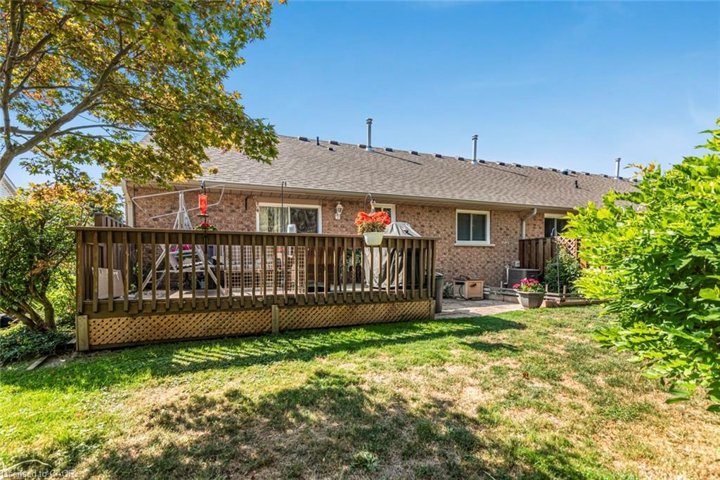 36-10 Wentworth Drive, Grimsby, ON - Outdoor With Deck Patio Veranda