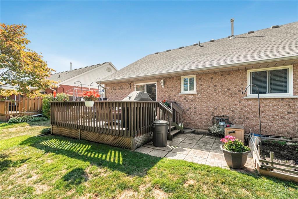 36-10 Wentworth Drive, Grimsby, ON - Outdoor With Deck Patio Veranda With Exterior