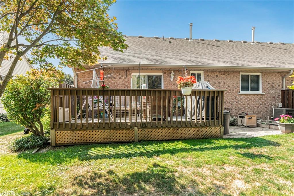 36-10 Wentworth Drive, Grimsby, ON - Outdoor With Deck Patio Veranda