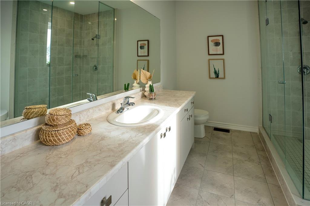 51 Ahchie Court, Vaughan, ON - Indoor Photo Showing Bathroom