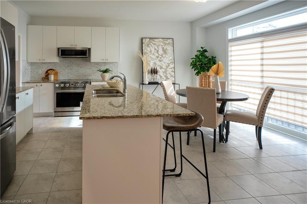 51 Ahchie Court, Vaughan, ON - Indoor Photo Showing Kitchen With Double Sink With Upgraded Kitchen