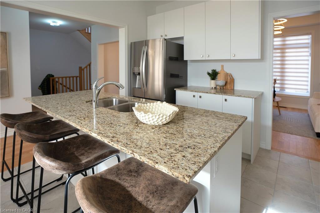 51 Ahchie Court, Vaughan, ON - Indoor Photo Showing Kitchen With Double Sink