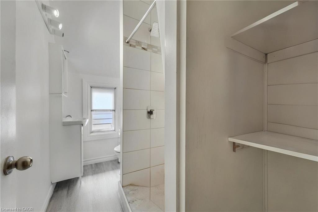 95 Adeline Street, Ottawa, ON - Indoor Photo Showing Bathroom