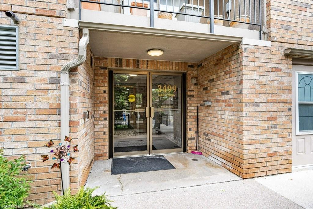 210-3499 Upper Middle Road, Burlington, ON - Outdoor With Balcony With Exterior