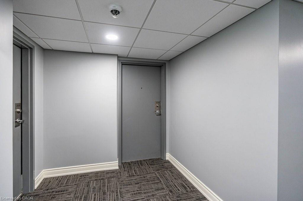 210-3499 Upper Middle Road, Burlington, ON - Indoor Photo Showing Other Room