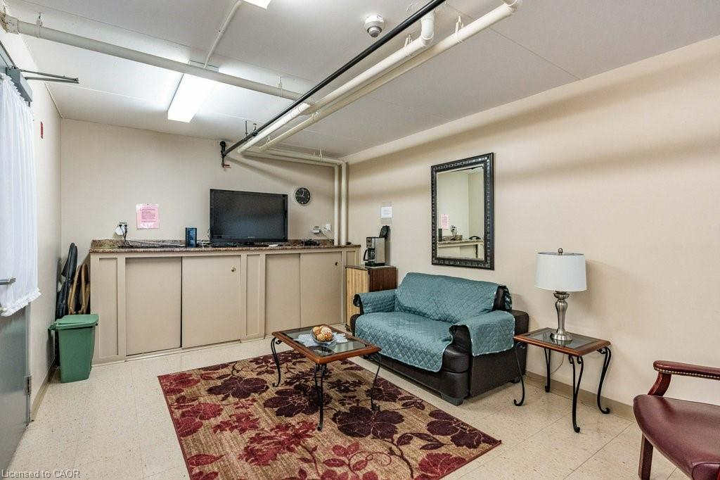 210-3499 Upper Middle Road, Burlington, ON - Indoor