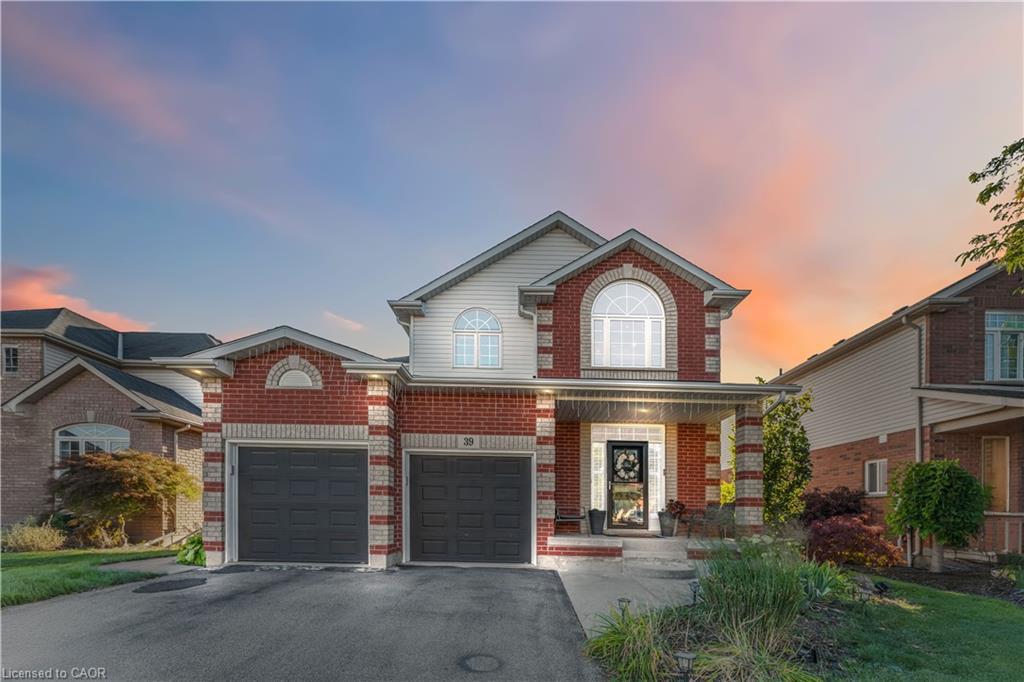 39 Honey Locust Circle, Thorold, ON - Outdoor With Facade