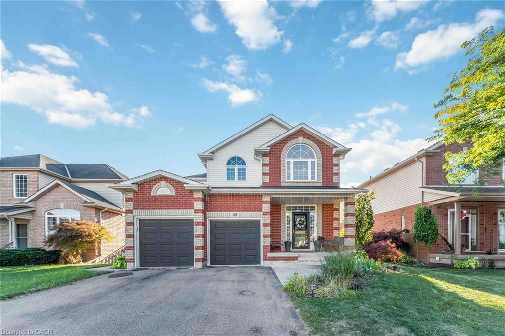 39 Honey Locust Circle, Thorold, ON - Outdoor With Facade