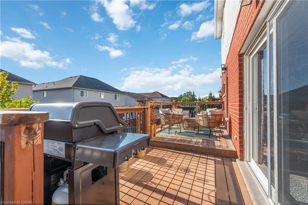 39 Honey Locust Circle, Thorold, ON - Outdoor With Deck Patio Veranda With Exterior