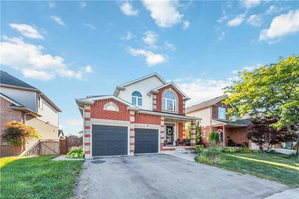 39 Honey Locust Circle, Thorold, ON - Outdoor With Facade