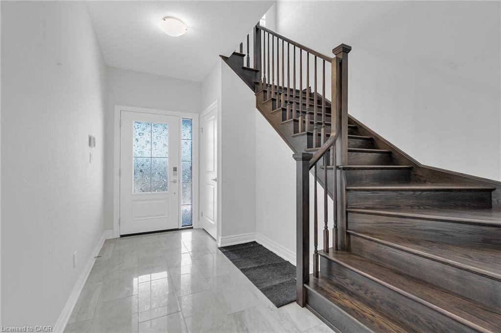 27 Monarch Street, Welland, ON - Indoor Photo Showing Other Room