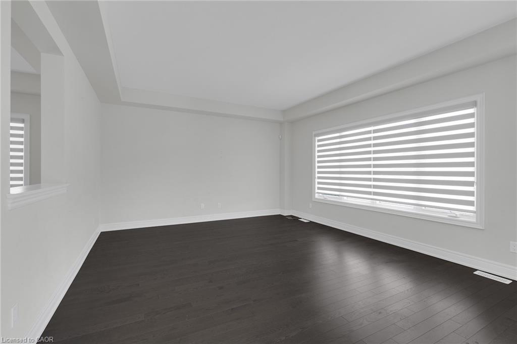 27 Monarch Street, Welland, ON - Indoor Photo Showing Other Room