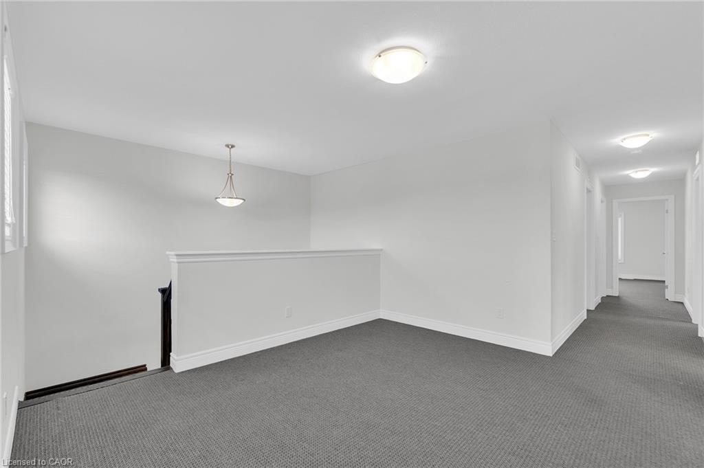 27 Monarch Street, Welland, ON - Indoor Photo Showing Other Room