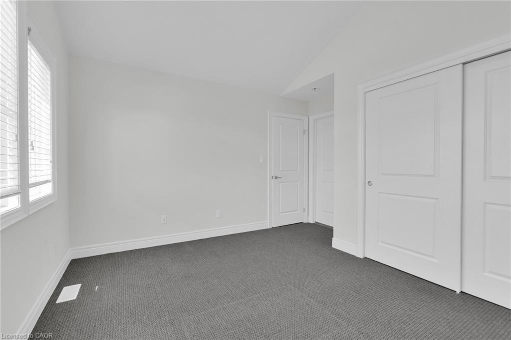 27 Monarch Street, Welland, ON - Indoor Photo Showing Other Room