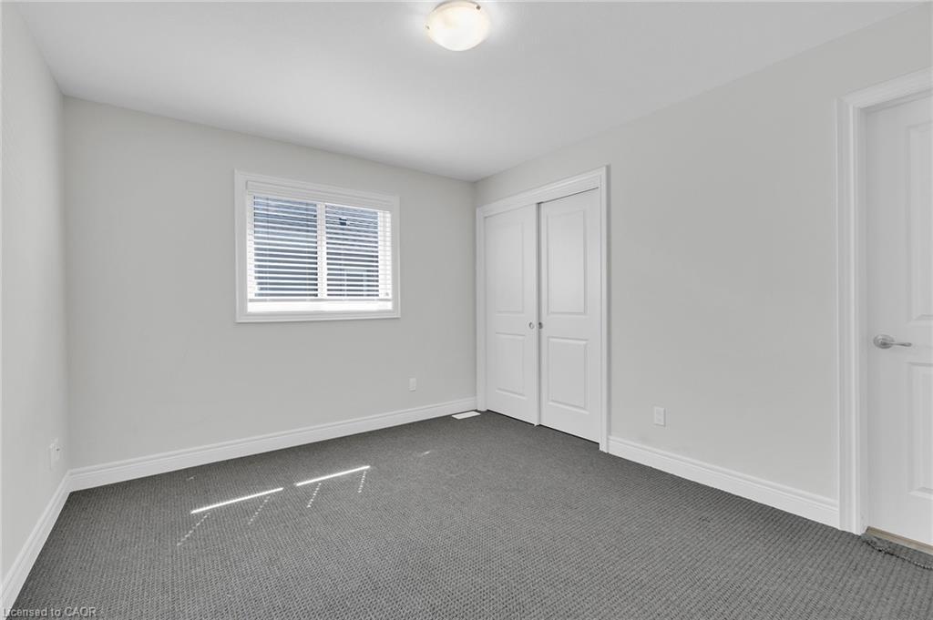 27 Monarch Street, Welland, ON - Indoor Photo Showing Other Room