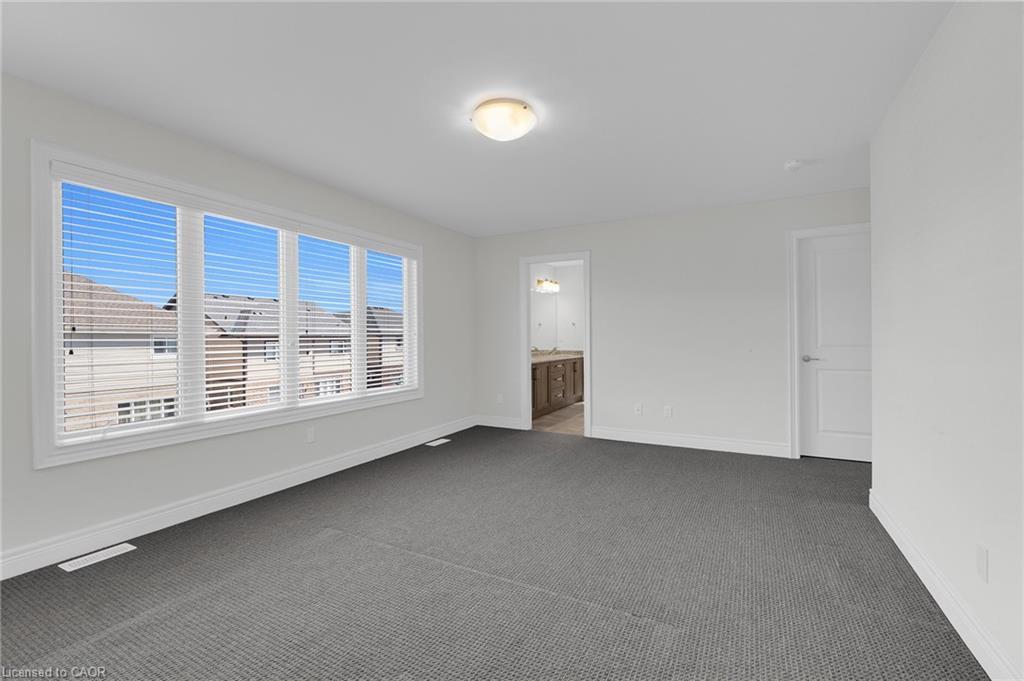 27 Monarch Street, Welland, ON - Indoor Photo Showing Other Room