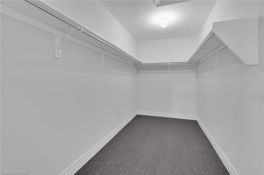 27 Monarch Street, Welland, ON - Indoor With Storage