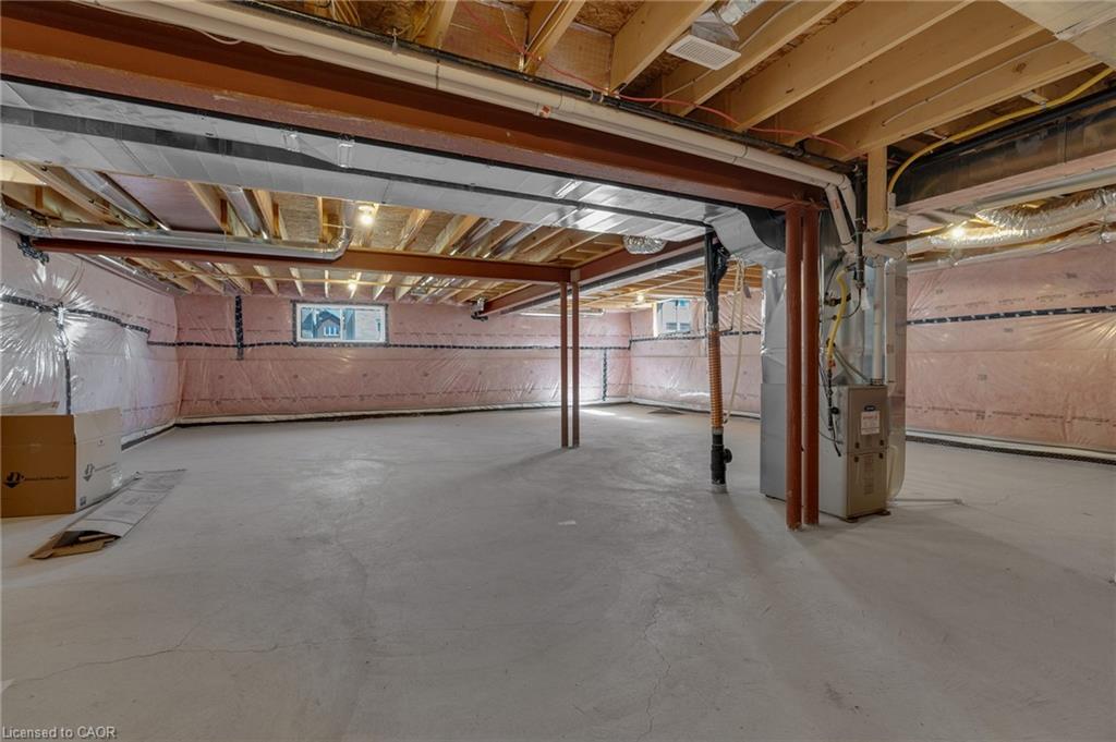 27 Monarch Street, Welland, ON - Indoor Photo Showing Basement