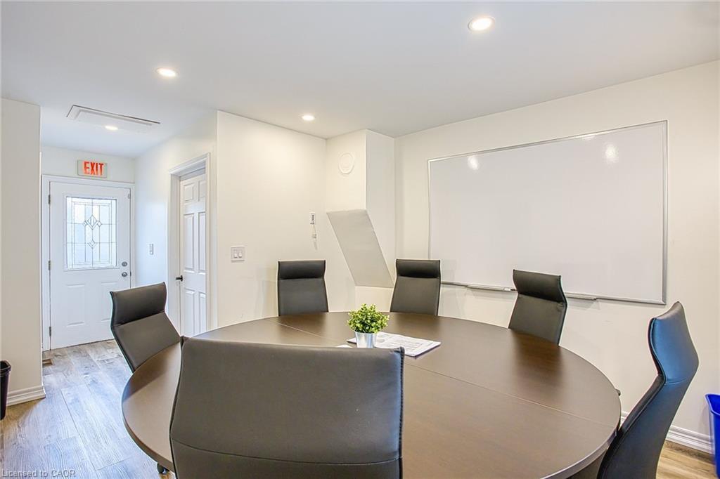 42 Ontario Street, Grimsby, ON