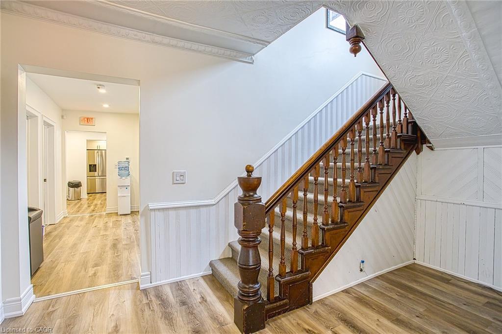 42 Ontario Street, Grimsby, ON