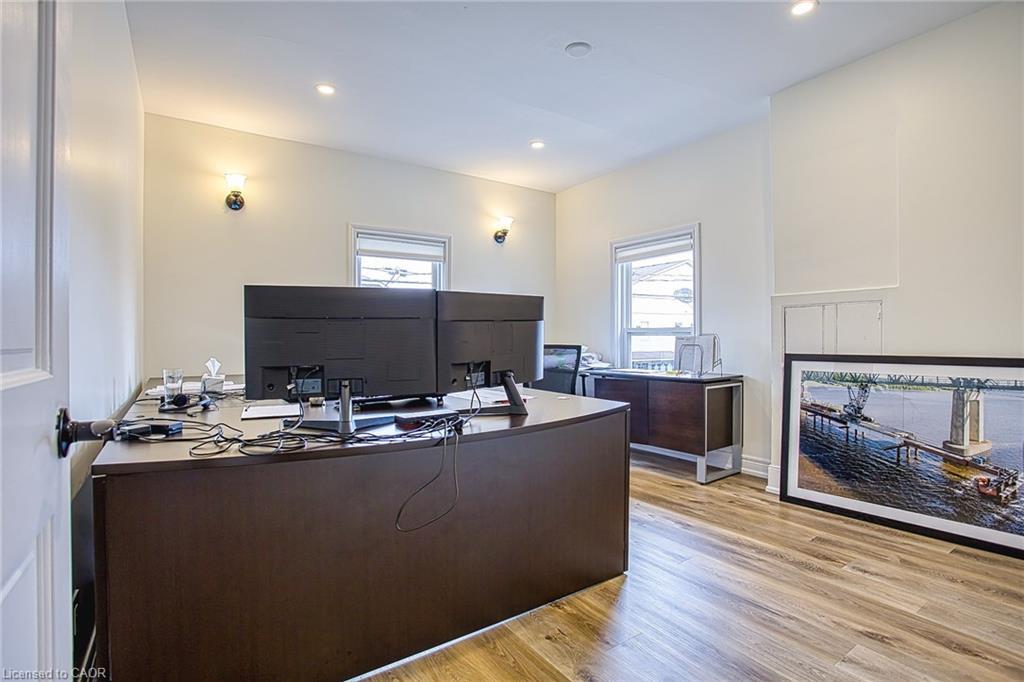 42 Ontario Street, Grimsby, ON