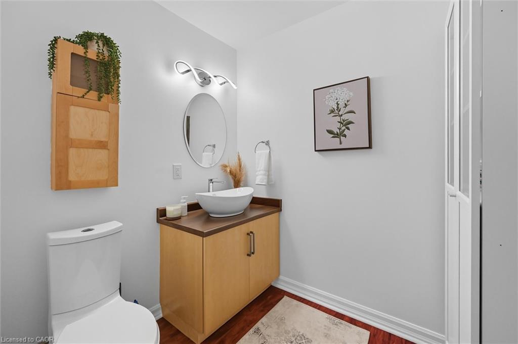 1348 Augustine Drive, Burlington, ON - Indoor Photo Showing Bathroom
