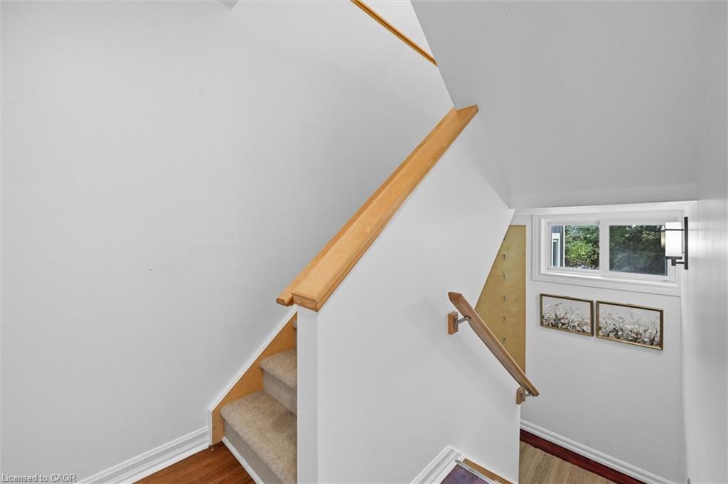 1348 Augustine Drive, Burlington, ON - Indoor Photo Showing Other Room