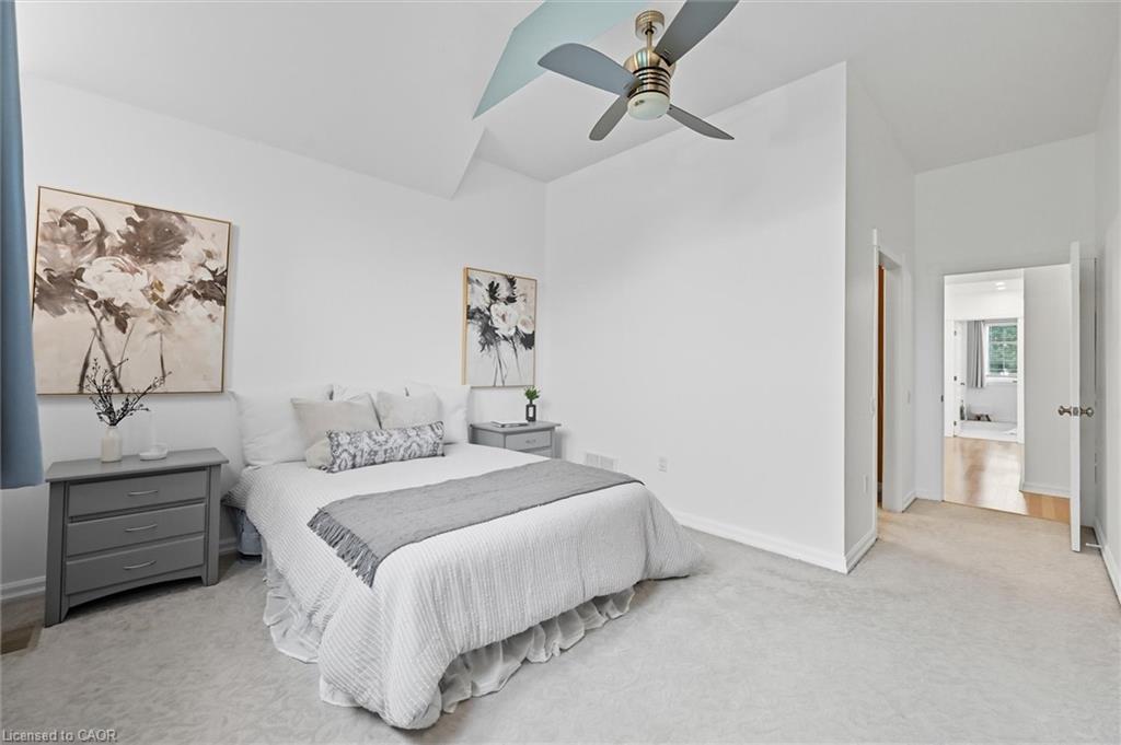 1348 Augustine Drive, Burlington, ON - Indoor Photo Showing Bedroom