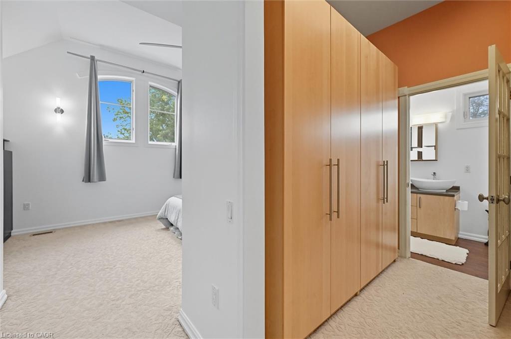 1348 Augustine Drive, Burlington, ON - Indoor Photo Showing Other Room