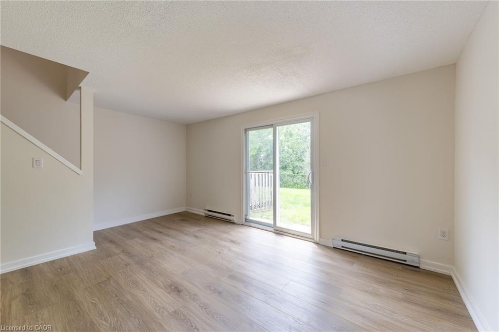 55-40 Imperial Road N, Guelph, ON - Indoor Photo Showing Other Room