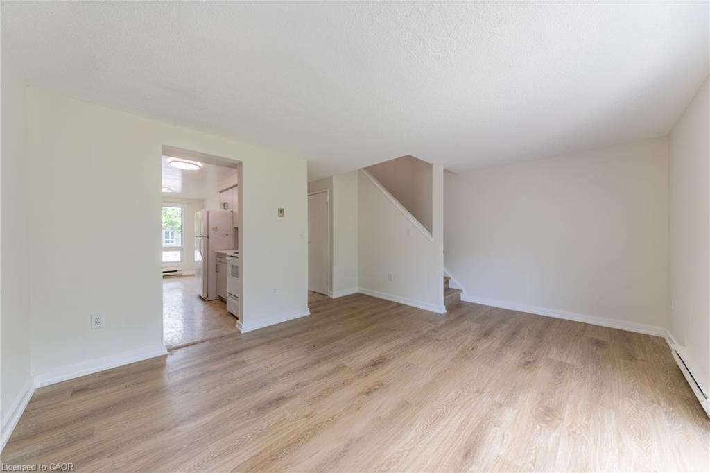 55-40 Imperial Road N, Guelph, ON - Indoor Photo Showing Other Room