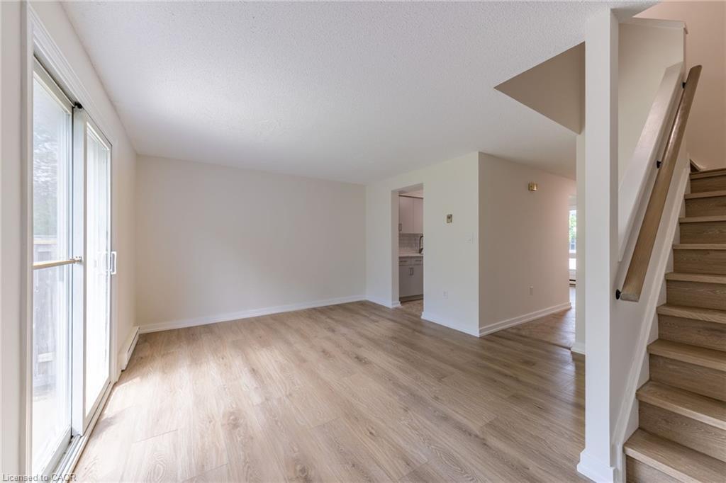 55-40 Imperial Road N, Guelph, ON - Indoor Photo Showing Other Room