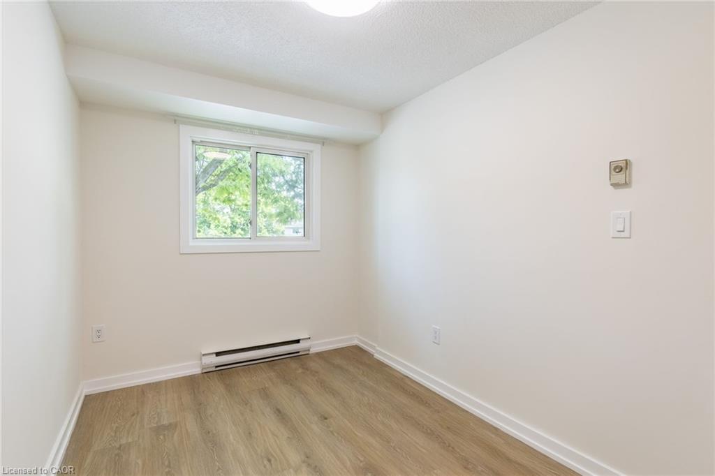 55-40 Imperial Road N, Guelph, ON - Indoor Photo Showing Other Room