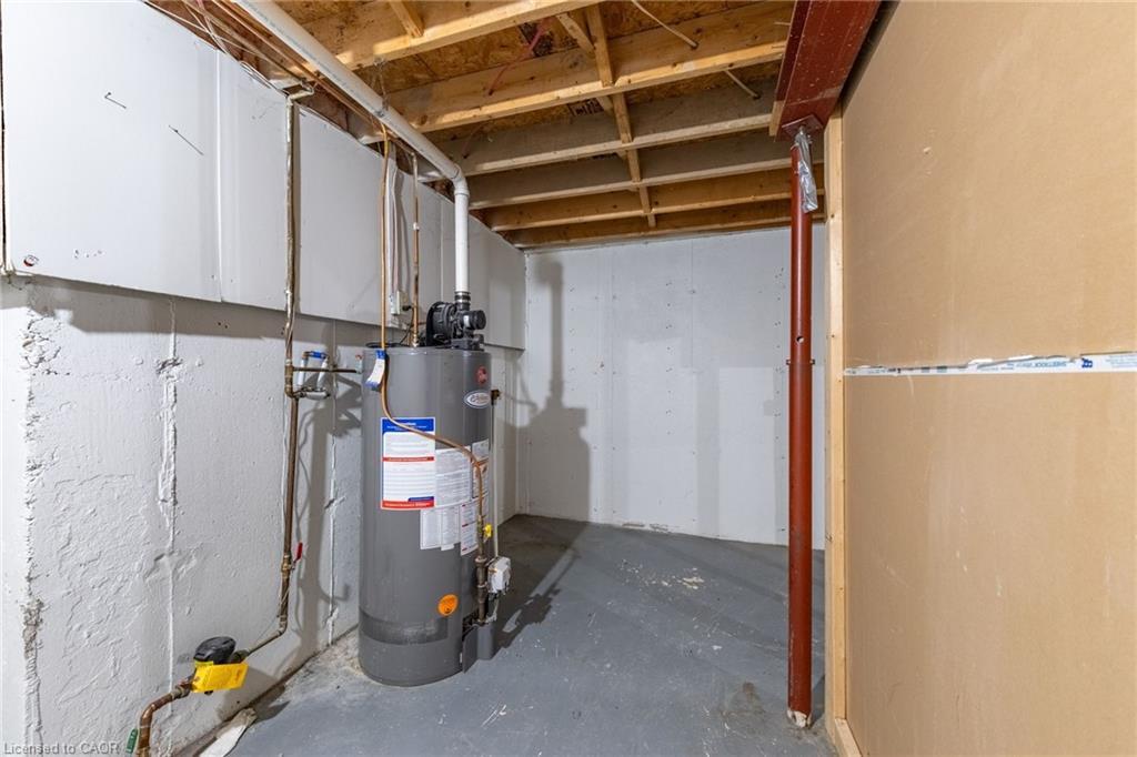 55-40 Imperial Road N, Guelph, ON - Indoor Photo Showing Basement