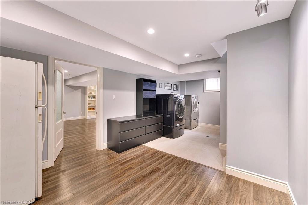 271 Newbury Drive, Kitchener, ON - Indoor Photo Showing Other Room