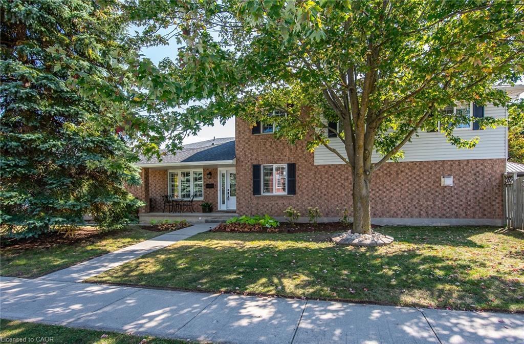 271 Newbury Drive, Kitchener, ON - Outdoor