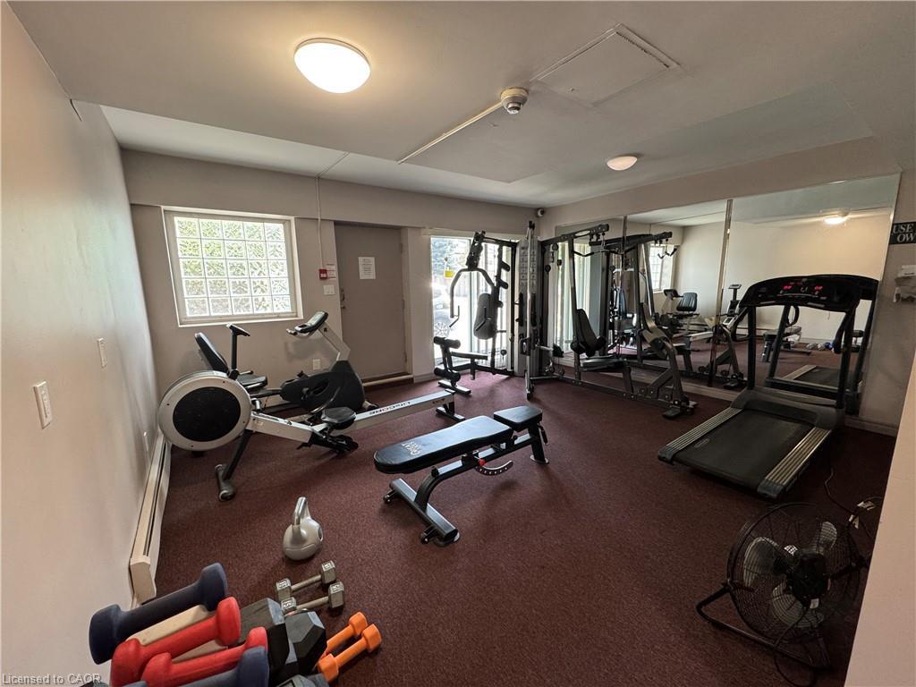 102-141 Catharine Street S, Hamilton, ON - Indoor Photo Showing Gym Room