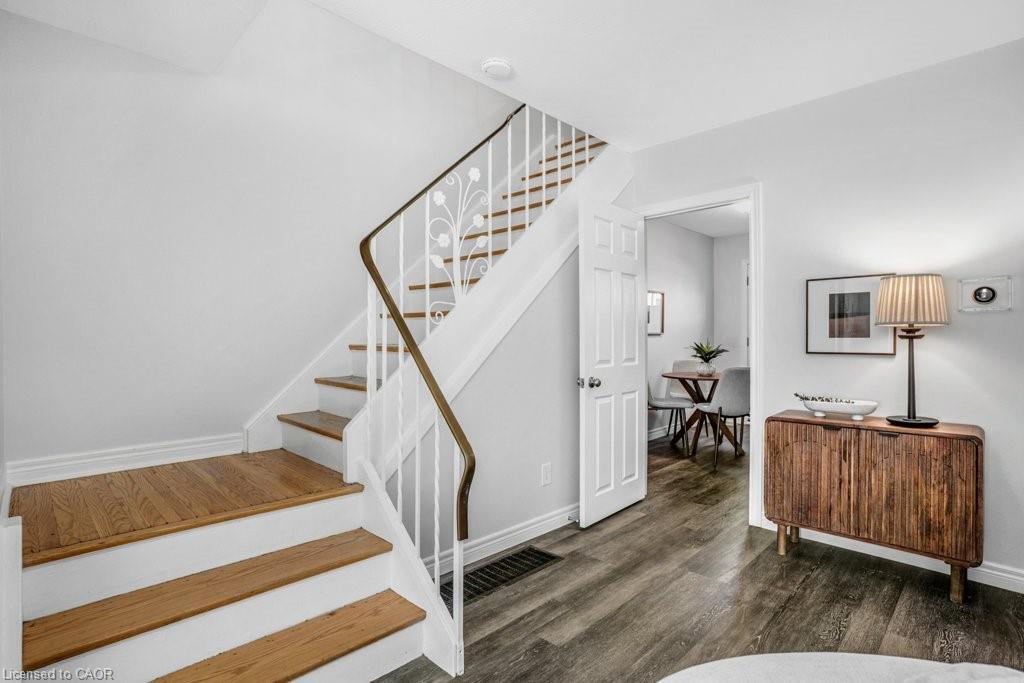 262 Westcourt Place, Waterloo, ON - Indoor Photo Showing Other Room