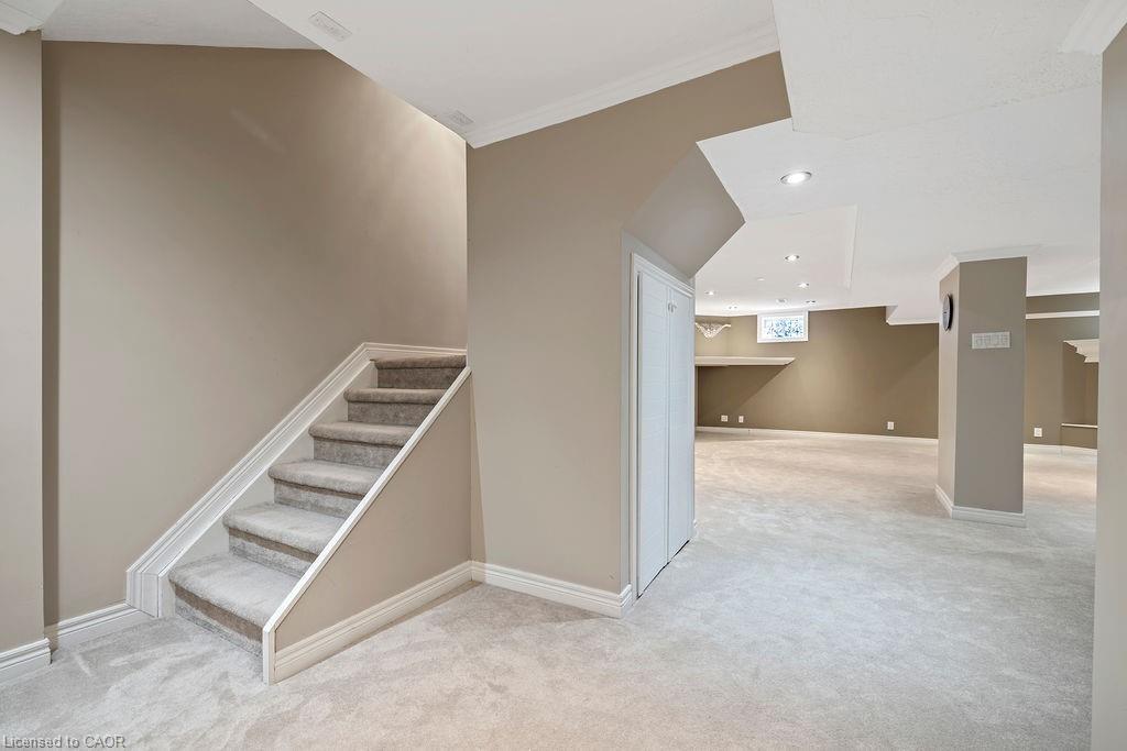 16 Linington Trail, Dundas, ON - Indoor Photo Showing Other Room