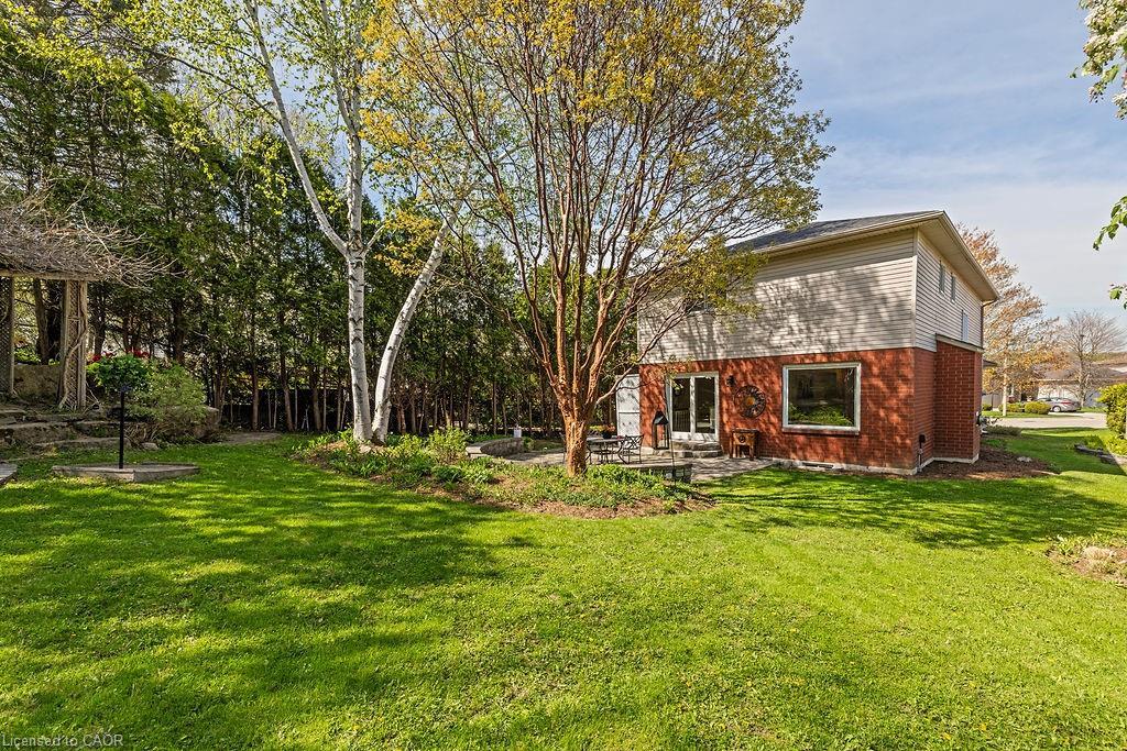 16 Linington Trail, Dundas, ON - Outdoor