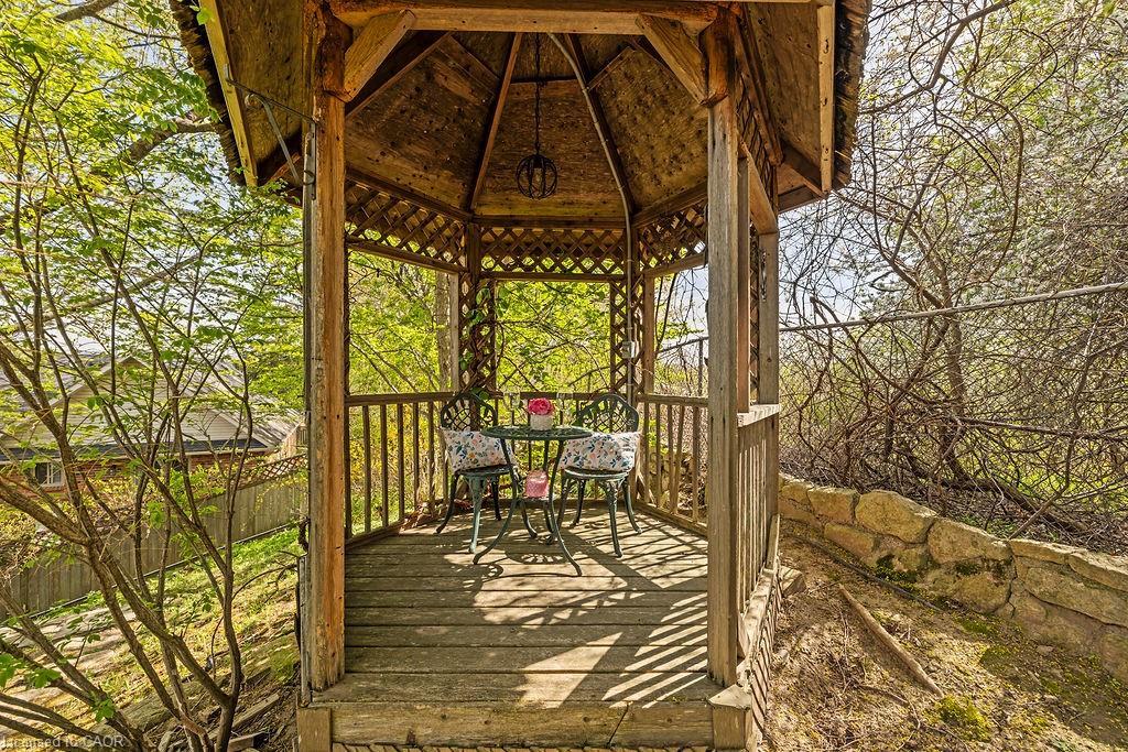 16 Linington Trail, Dundas, ON - Outdoor With Deck Patio Veranda