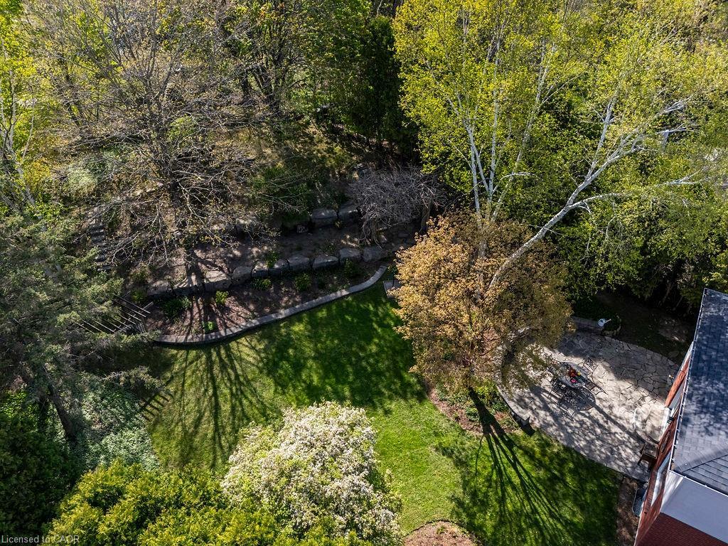 16 Linington Trail, Dundas, ON - Outdoor