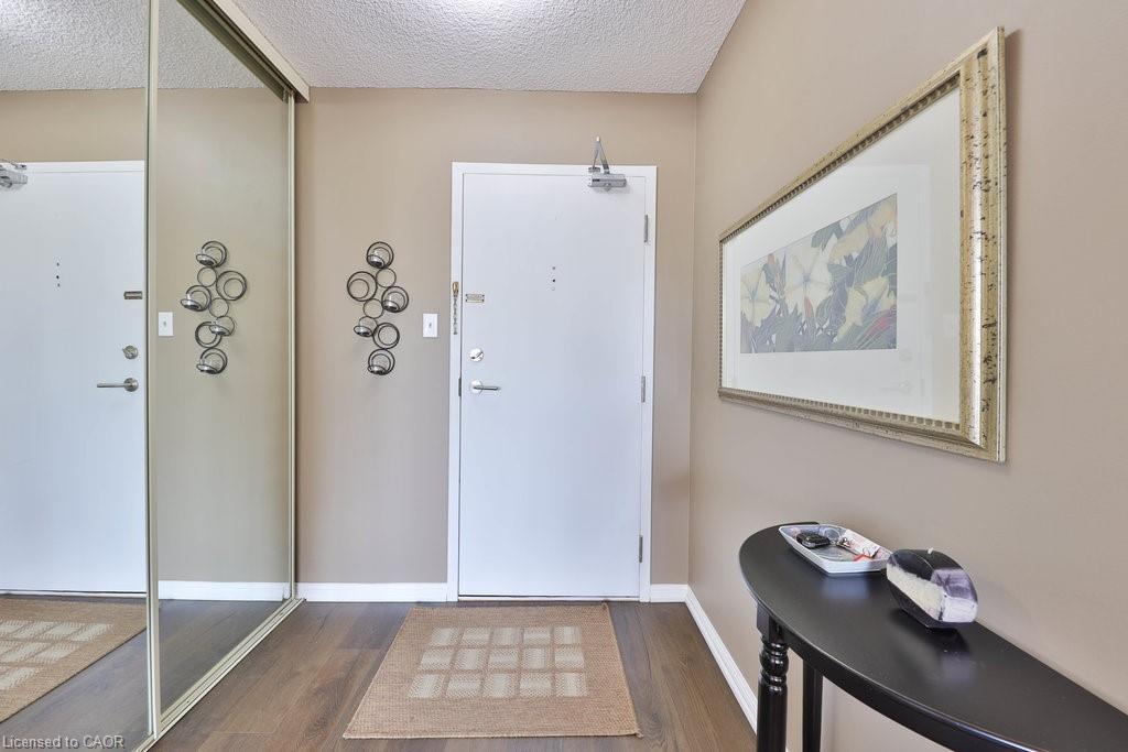 305-1230 Marlborough Court, Oakville, ON - Indoor Photo Showing Other Room