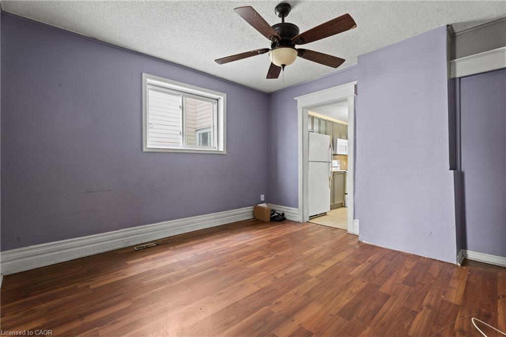 40 Rosemont Avenue, Hamilton, ON - Indoor Photo Showing Other Room
