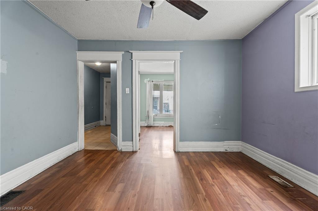 40 Rosemont Avenue, Hamilton, ON - Indoor Photo Showing Other Room